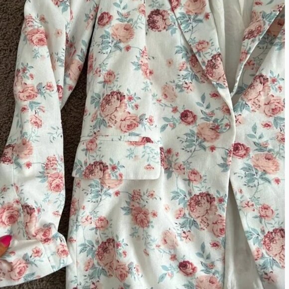 NWT Vici Floral Blazer White Pink size Medium - Picture 5 of 7